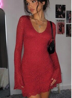 Hollister NWT Burgundy Floral Lace Long Sleeve Skater Dress - M - Keyhole Back